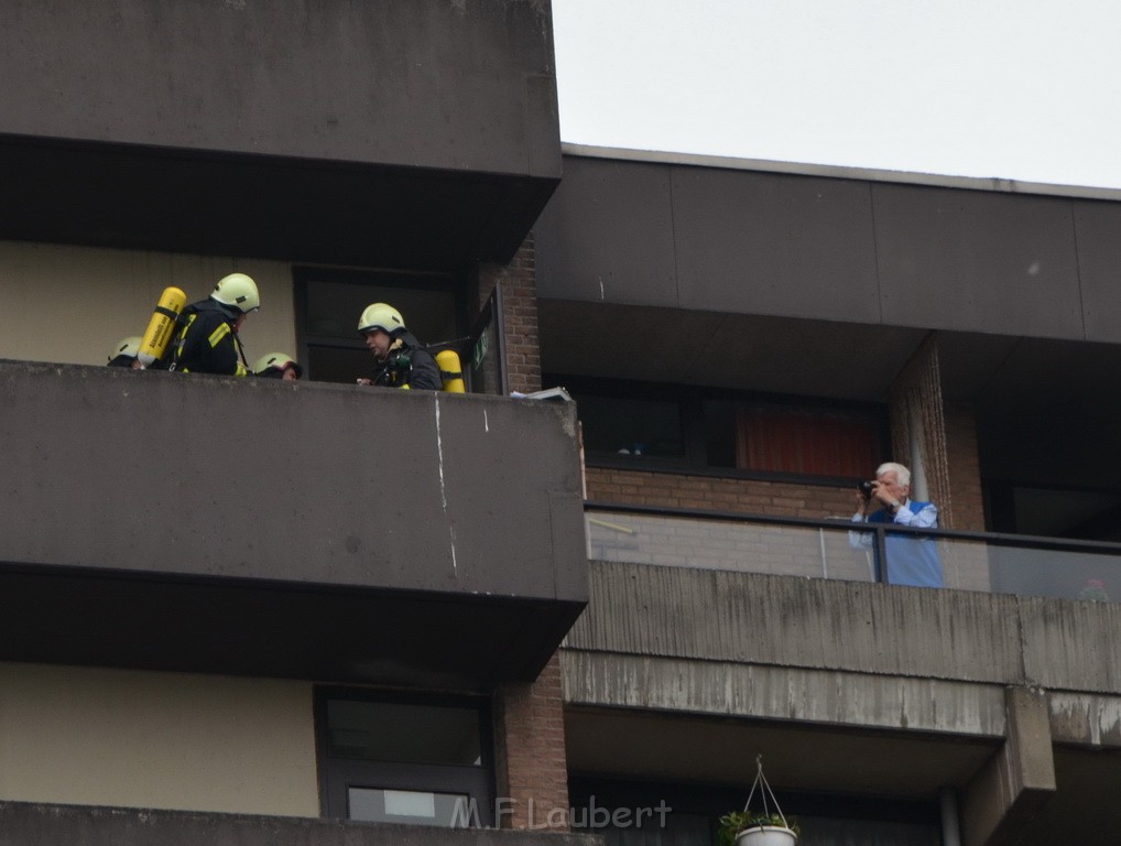 Feuer Koeln Porz Gremberghoven Oberstr P76.JPG - Miklos Laubert